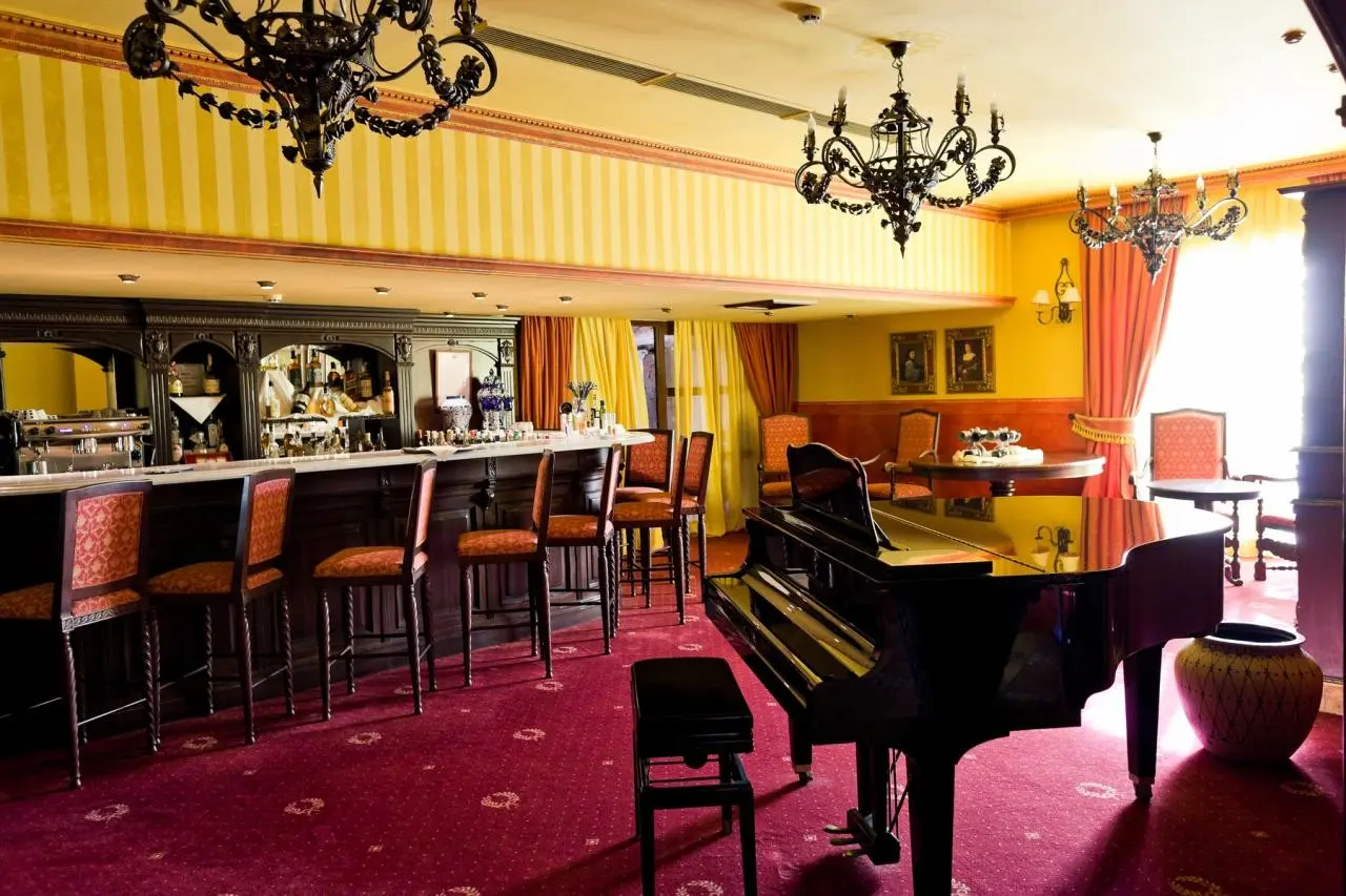 Europe Villa Cortes — EUROPE VILLA CORTES