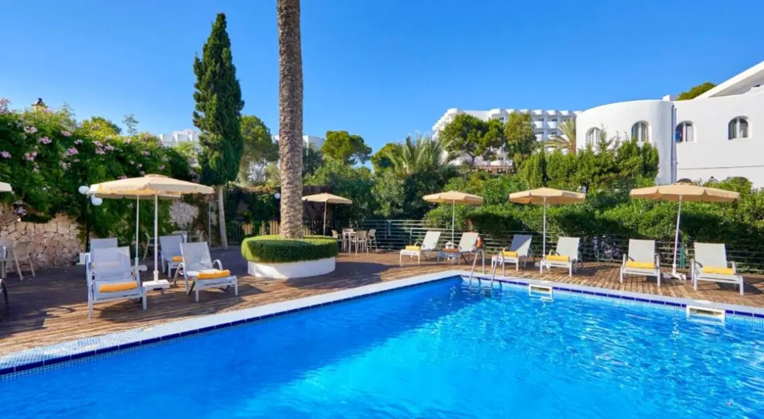 Basen w hotelu Gavimar Cala Gran Costa del Sur Hotel & Resort