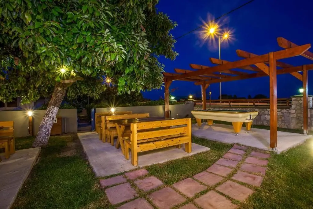 Georgia Apartments — GEORGIA APARTMENTS AFANDOU