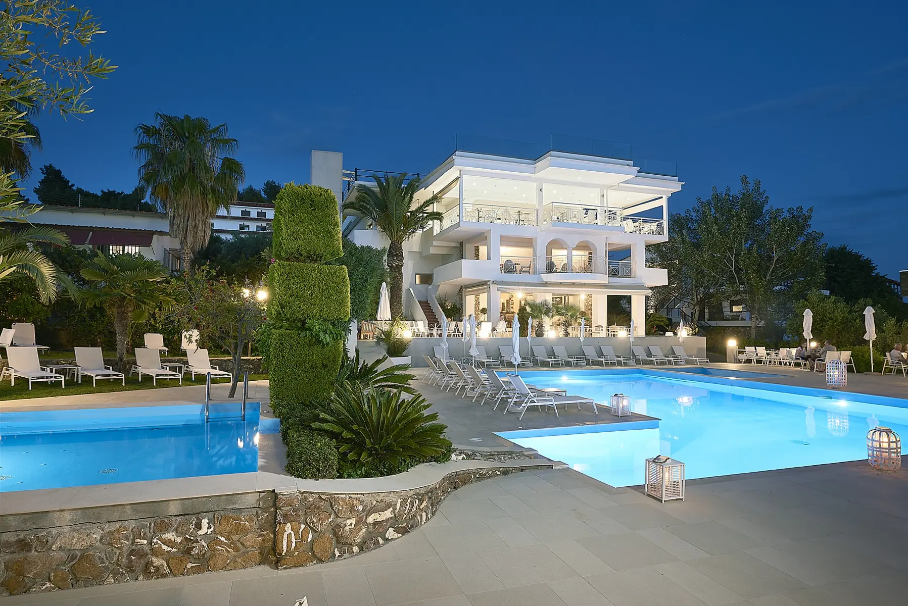 Glavas Inn — GLAVAS INN