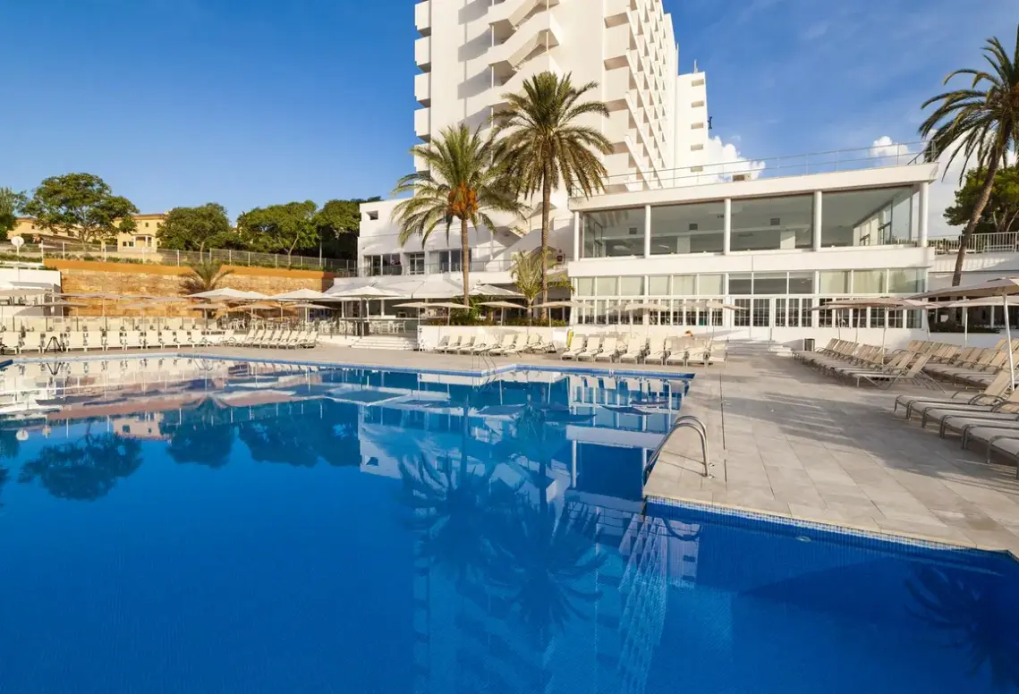 Basen w hotelu Globales Mimosa