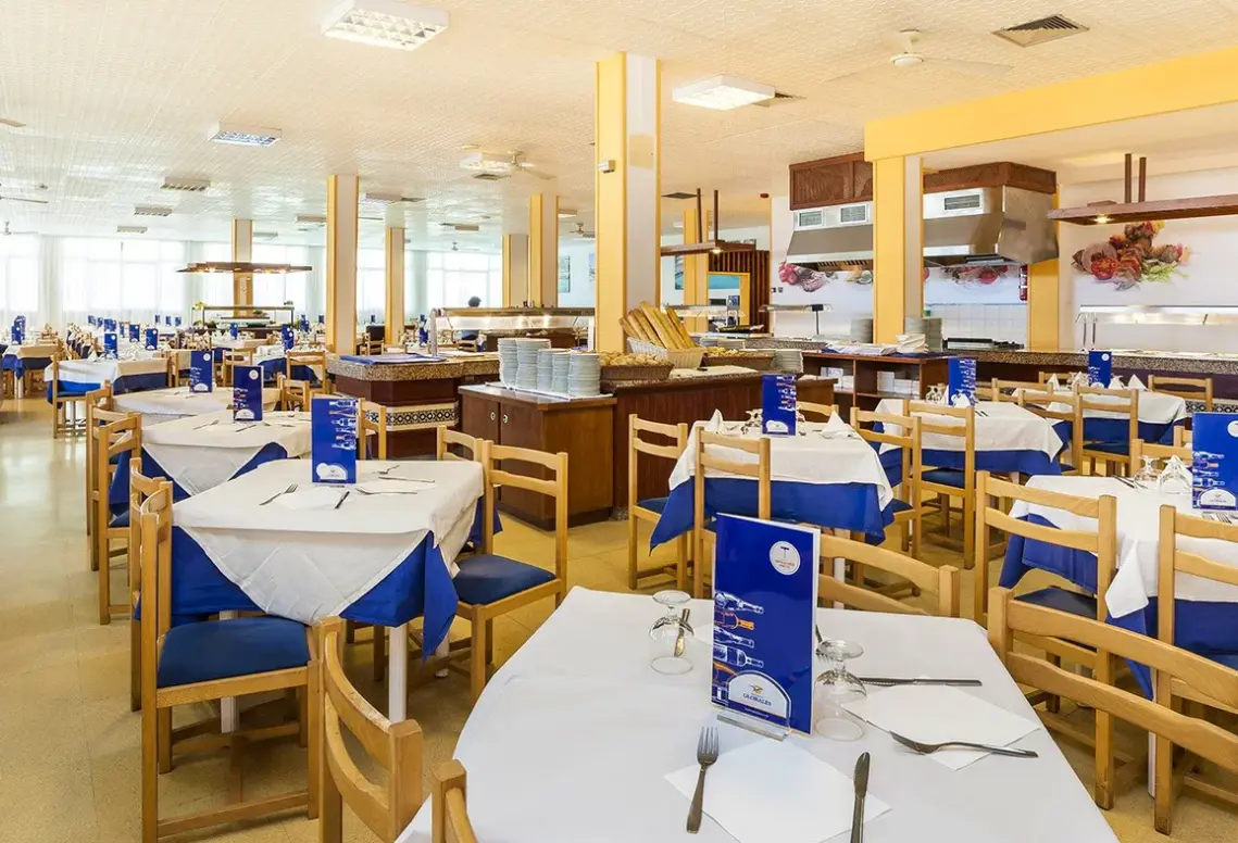 Restauracja i jedzenie w hotelu Globales Samoa
