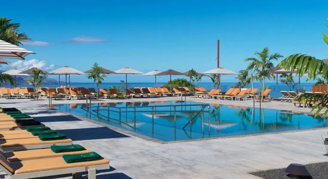 Basen w hotelu Gran Hotel Taoro
