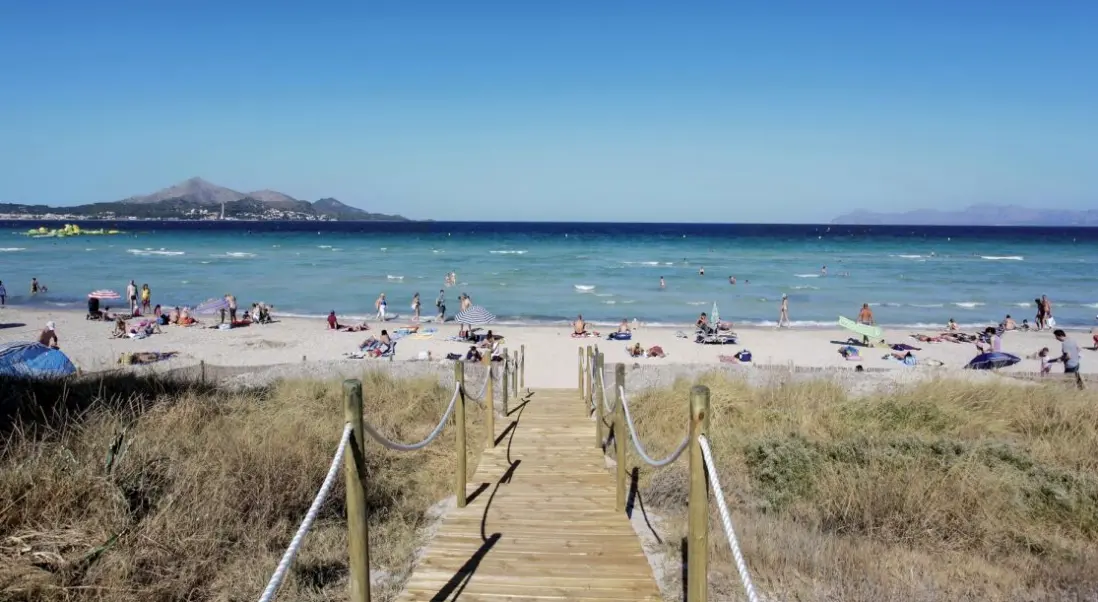 Plaża przy hotelu Grupotel Alcudia Suite