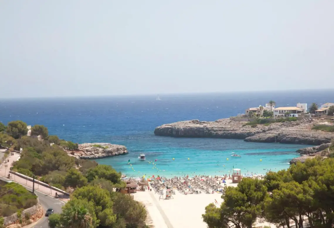 Plaża przy hotelu Grupotel Club Cala Marsal