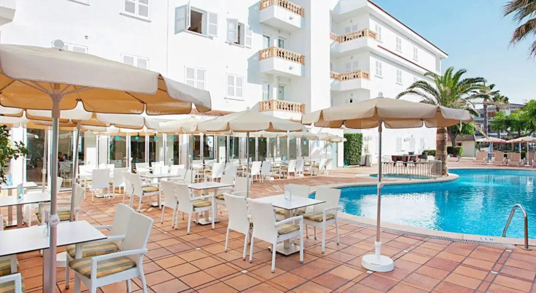 Basen w hotelu Grupotel Dunamar