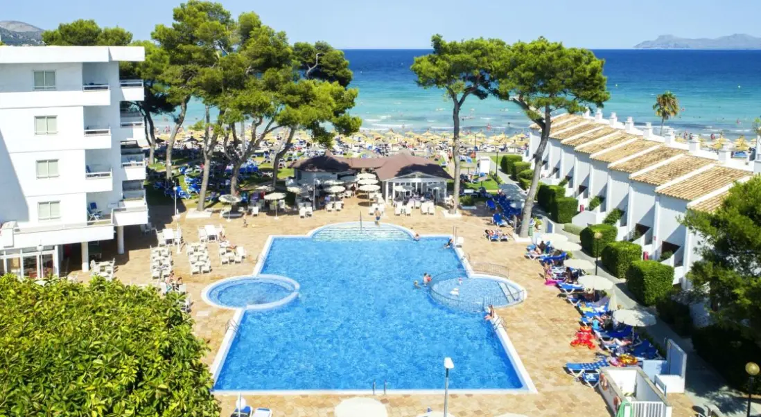 Basen w hotelu Grupotel Los Principes & Spa