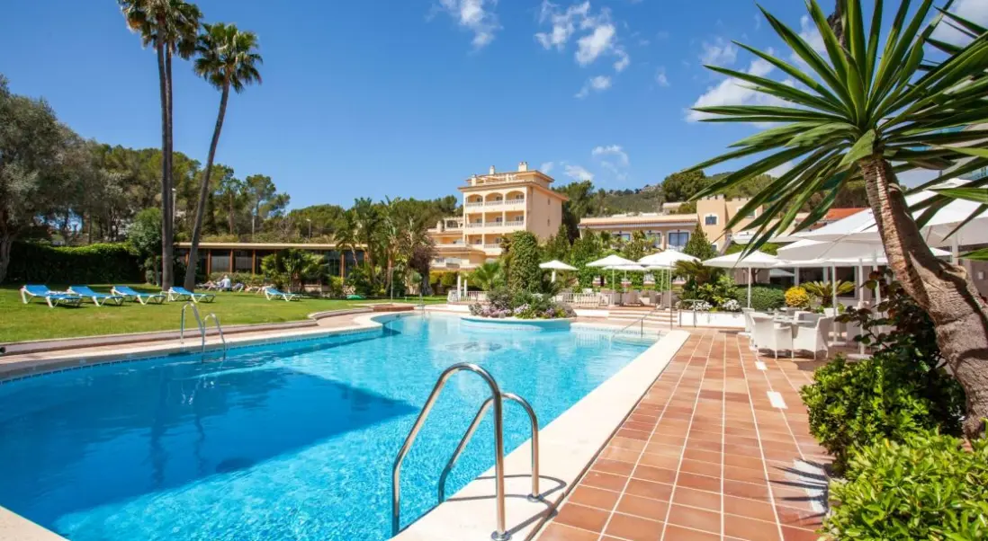 Basen w hotelu Grupotel Nilo & Spa