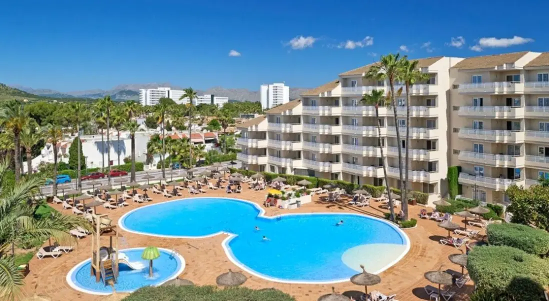 Basen w hotelu Grupotel Port dAlcudia