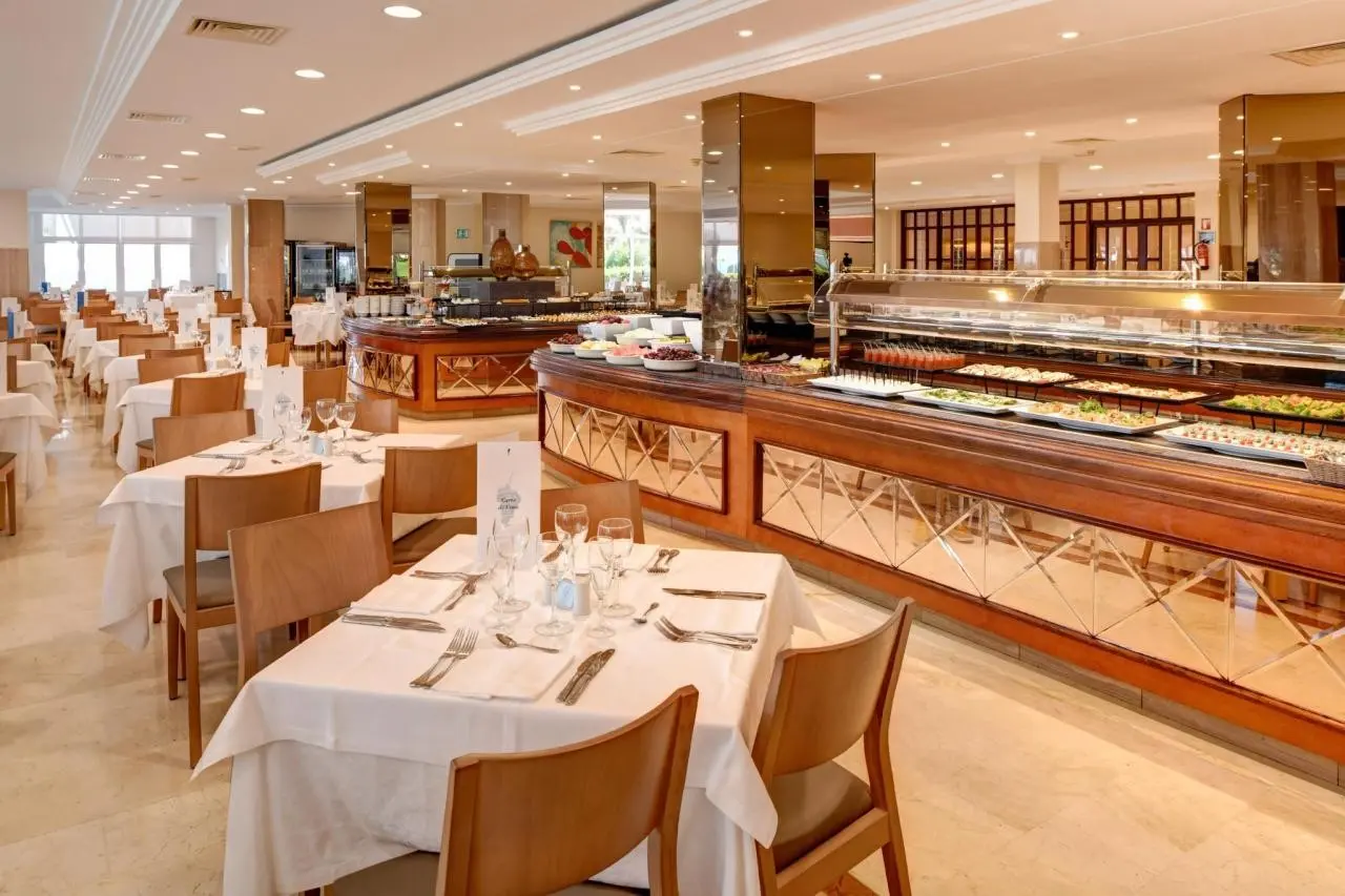 Restauracja i jedzenie w hotelu Hipotels Flamenco