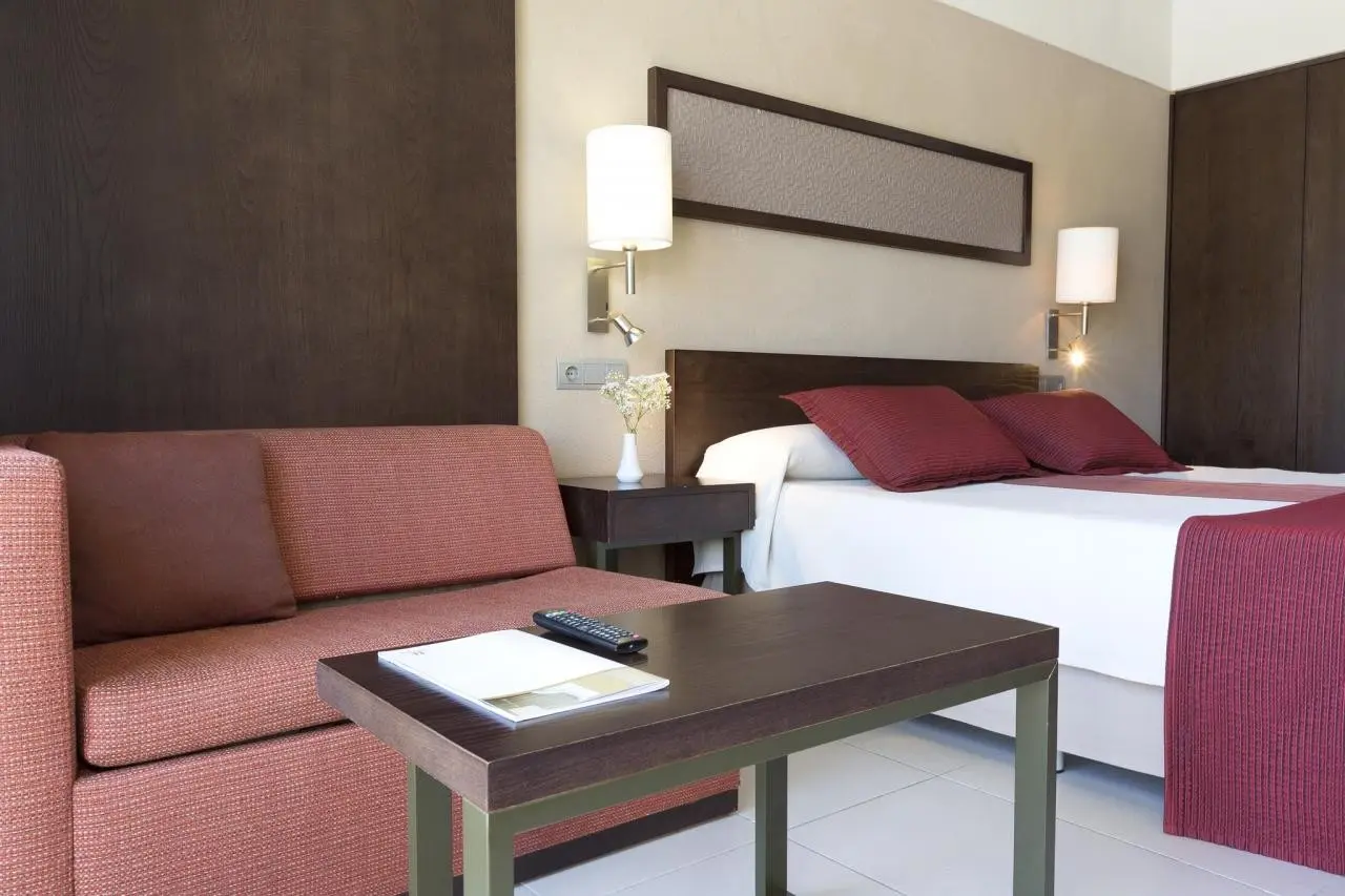 Hipotels Mediterraneo — HIPOTELS MEDITERRANEO