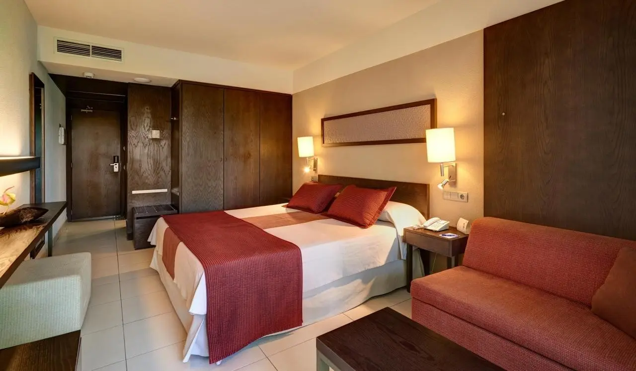 Hipotels Mediterraneo — HIPOTELS MEDITERRANEO