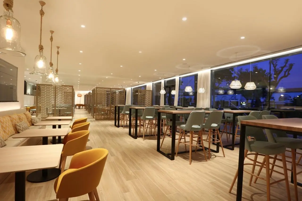 Iberostar Waves Playa de Muro — IBEROSTAR PLAYA DE MURO