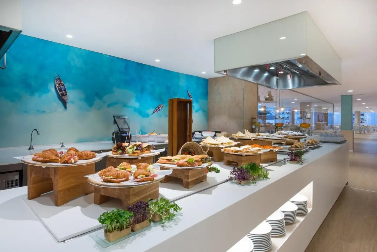 Iberostar Waves Playa de Muro — IBEROSTAR PLAYA DE MURO