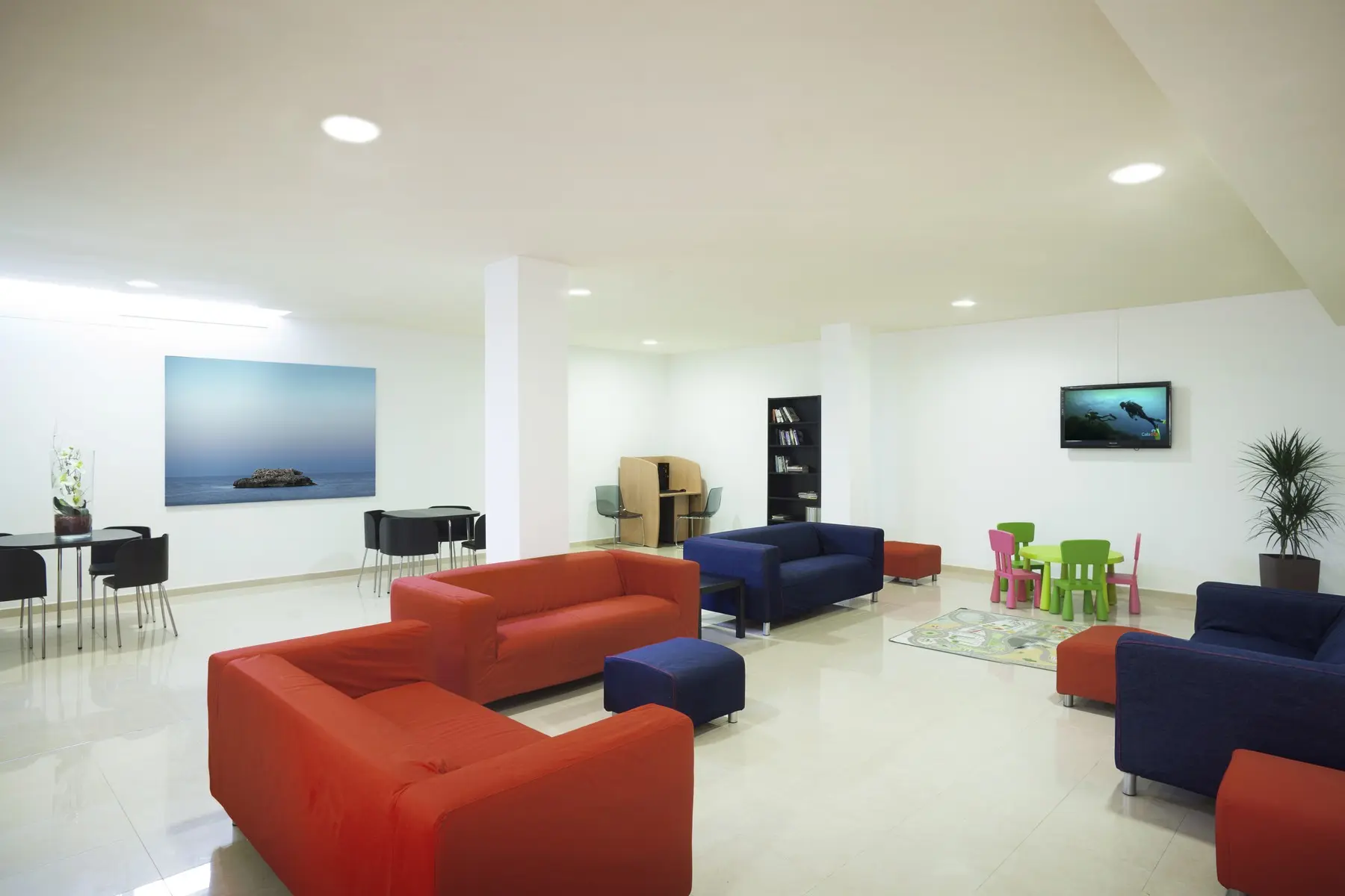 Lobby hotelu Inturotel Cala Esmeralda Beach Hotel & Spa