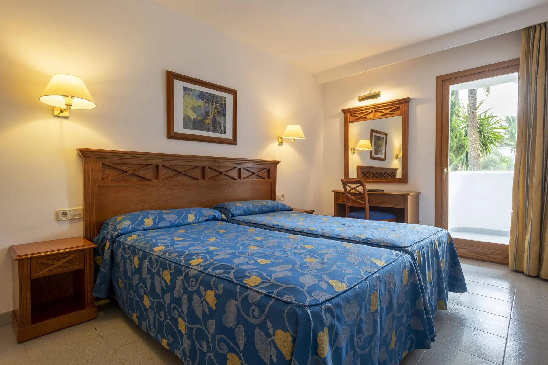Pokój w hotelu Inturotel Cala Esmeralda Beach Hotel & Spa