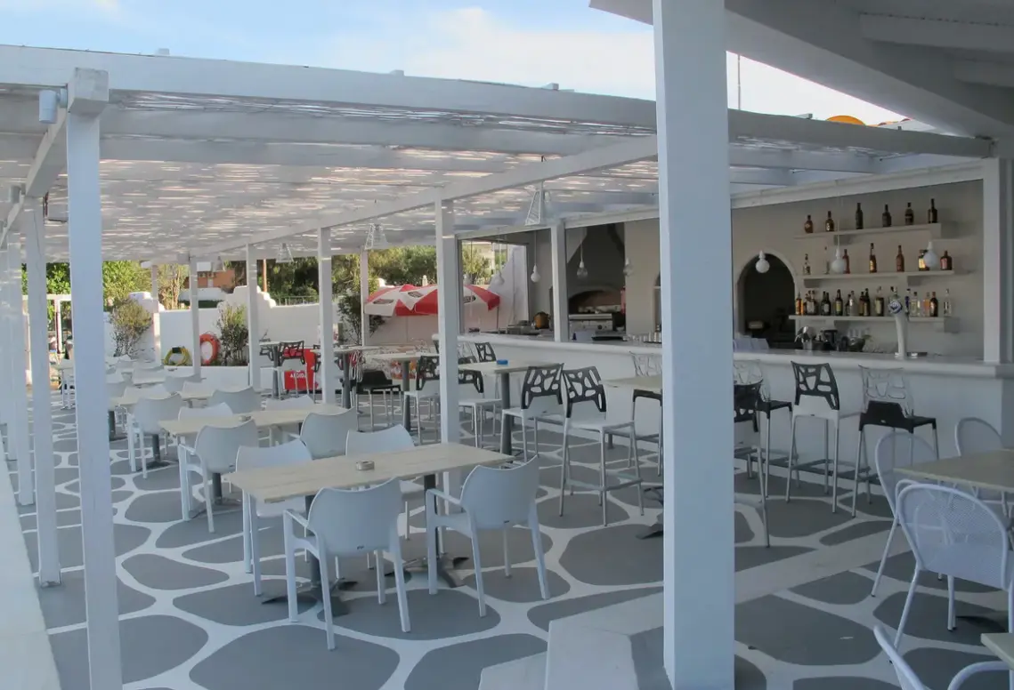 Restauracja i jedzenie w hotelu Ioli Village
