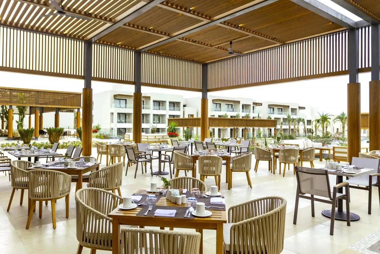 Restauracja i jedzenie w hotelu Jaz Elite Amara