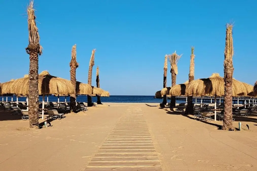 Plaża przy hotelu Jaz Elite Amara