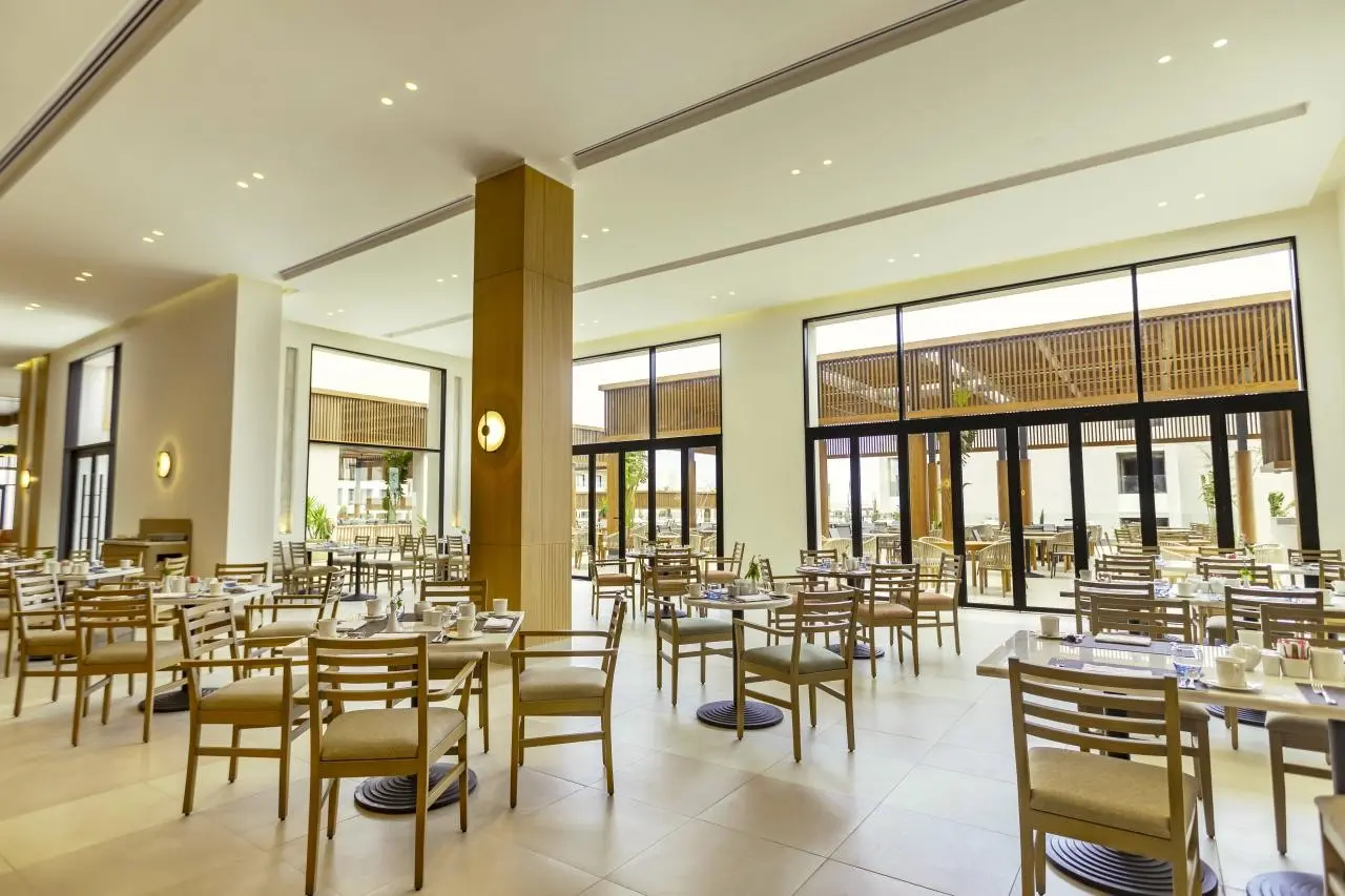 Restauracja i jedzenie w hotelu Jaz Elite Amara