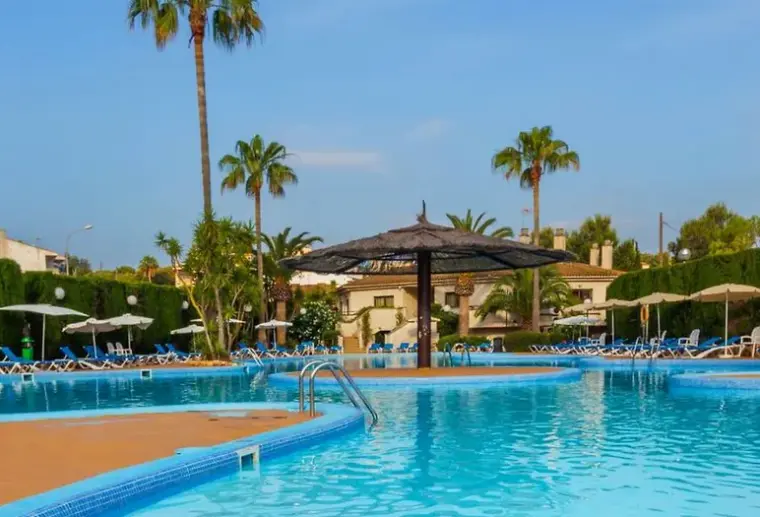 Basen w hotelu JS PortoColom Suites