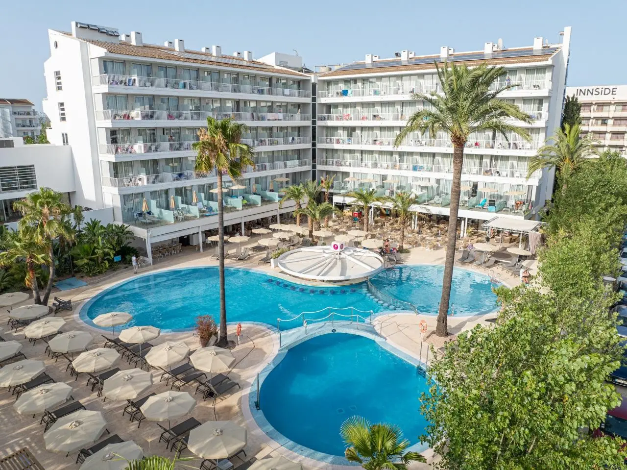 Basen w hotelu JS Sol de Alcudia