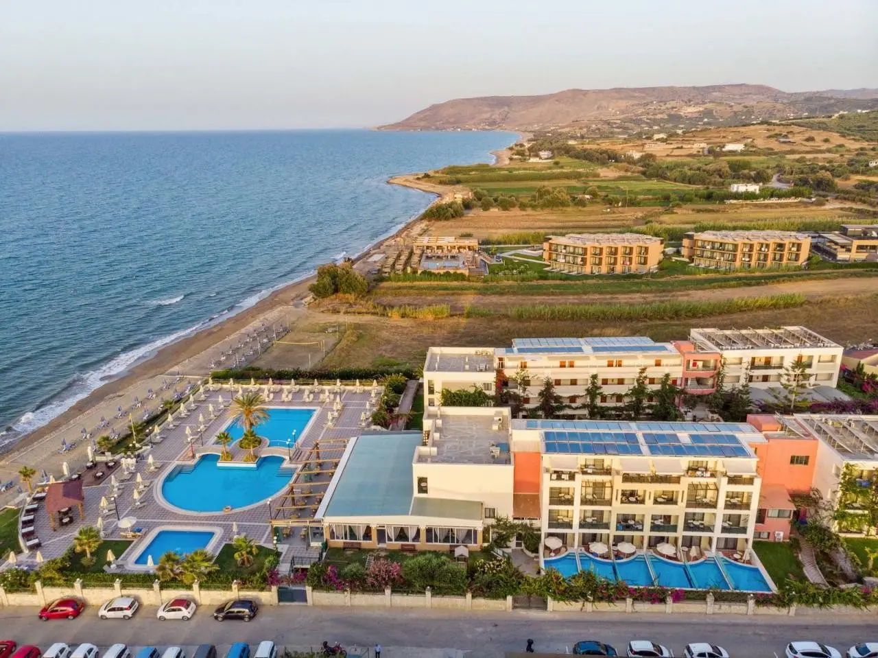 Kresten Palace — HYDRAMIS PALACE