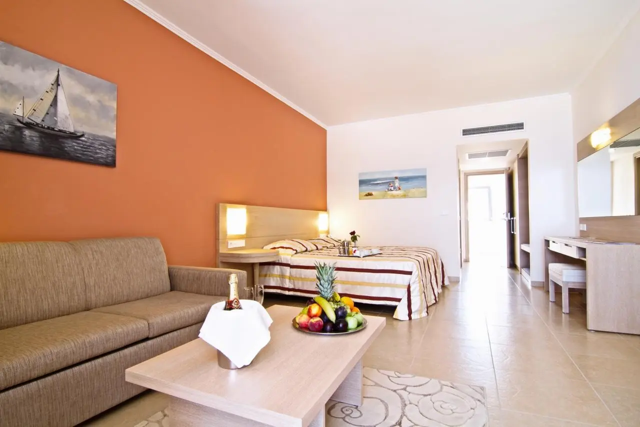 Kresten Royal Euphoria Resort — KRESTEN ROYAL EUPHORIA RESORT