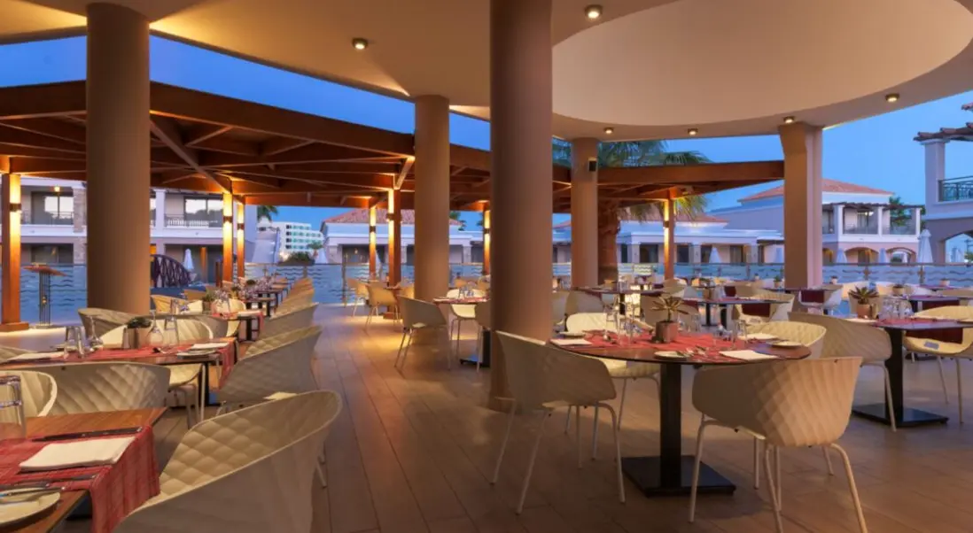 Restauracja i jedzenie w hotelu La Marquise