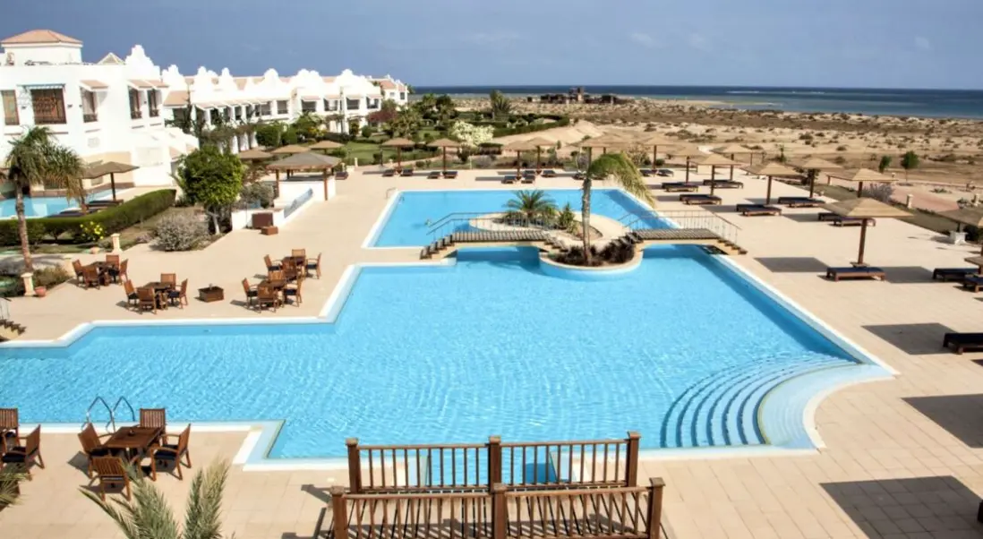 Basen w hotelu Lahami Bay Beach Resort & Gardens