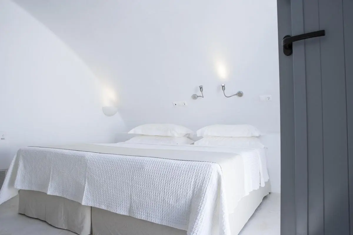 Lindos Sun — LINDOS SUN