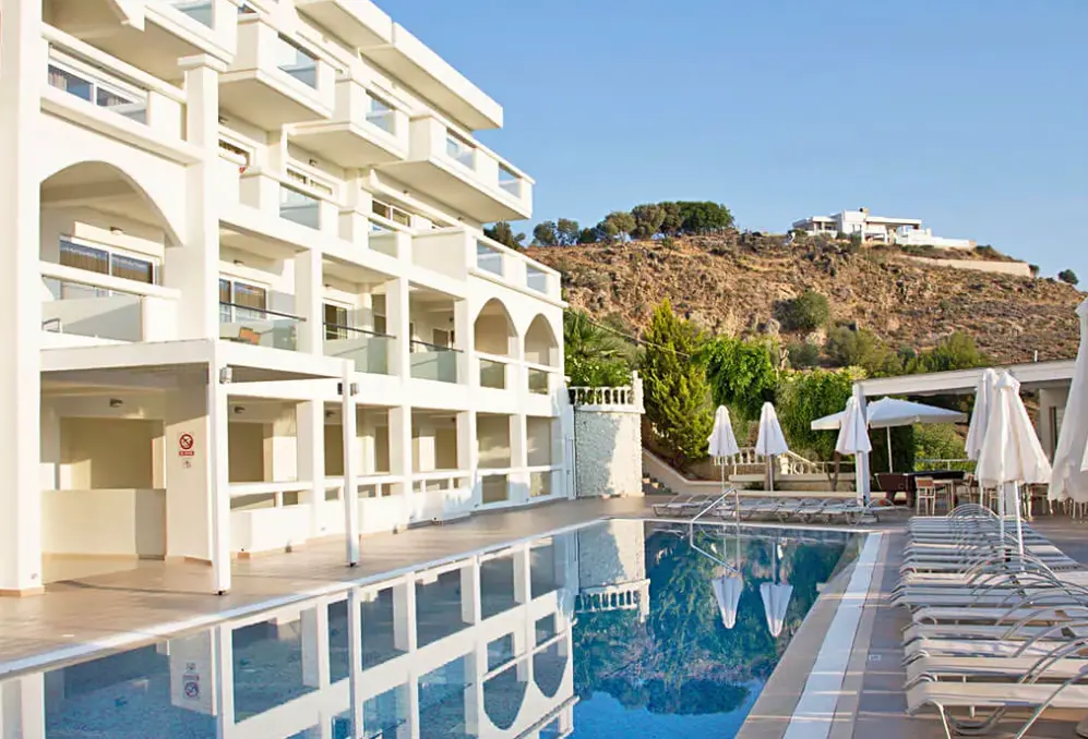 Basen w hotelu Lindos White Hotel & Suites