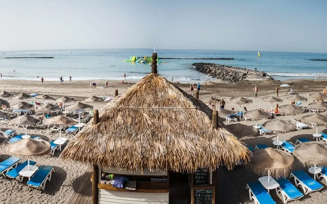 Plaża przy hotelu Los Olivos Beach Resort