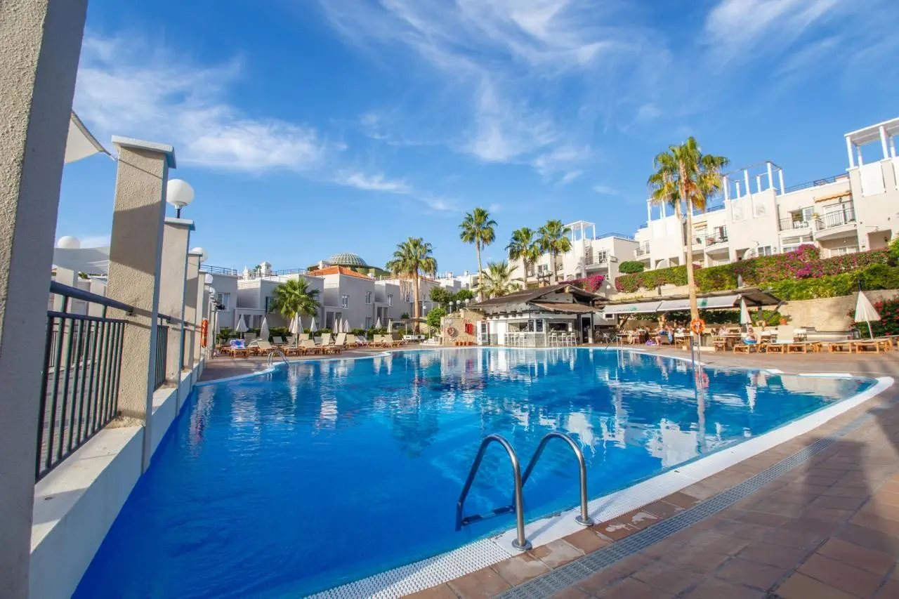 Basen w hotelu Los Olivos Beach Resort