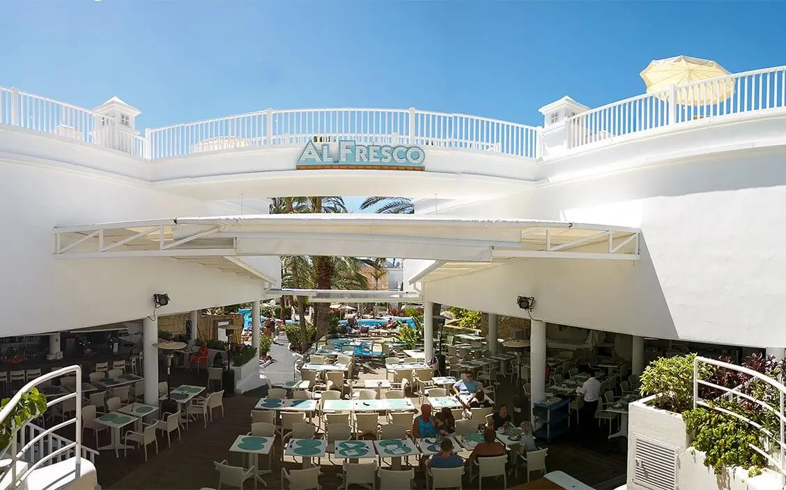 Restauracja i jedzenie w hotelu Los Olivos Beach Resort