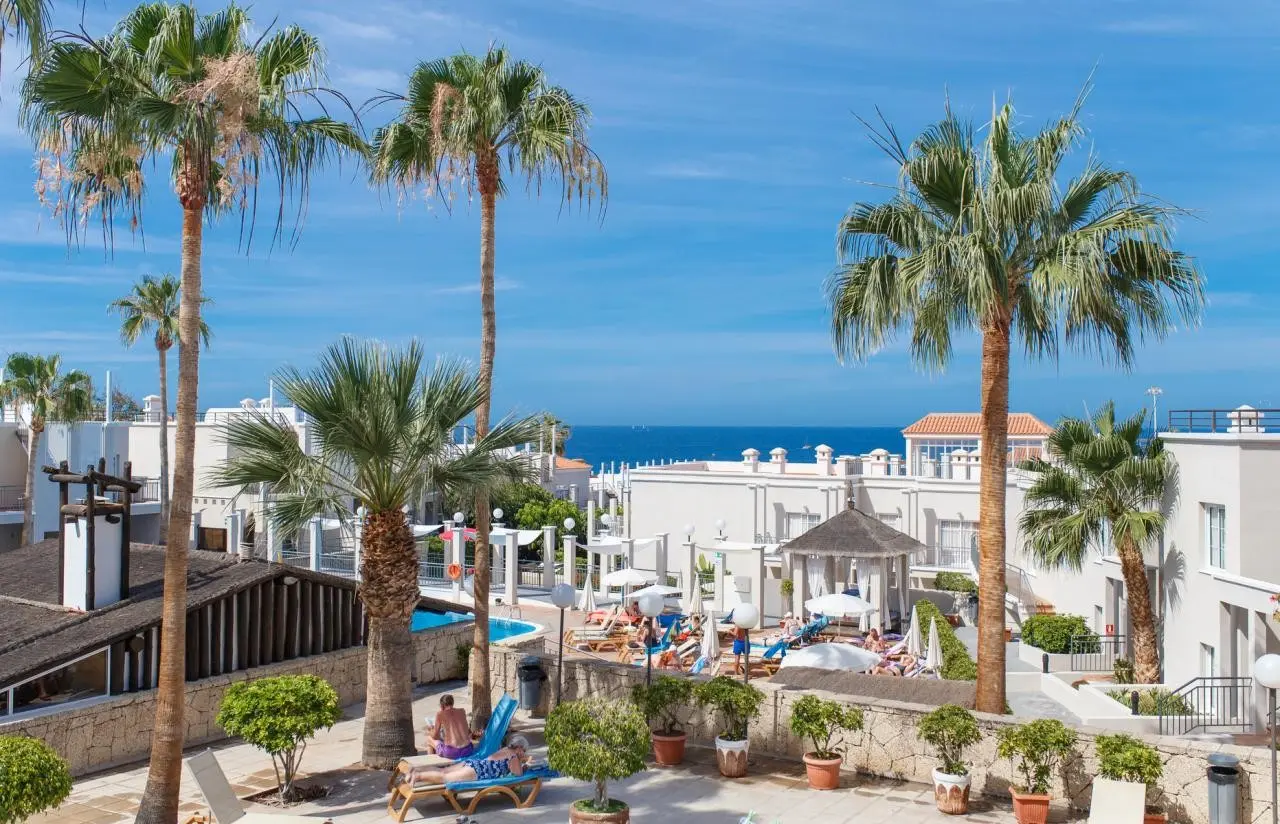 Basen w hotelu Los Olivos Beach Resort