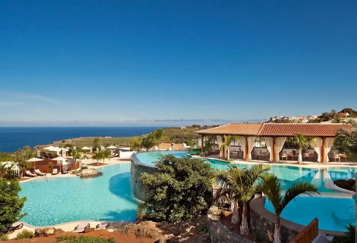 Basen w hotelu Meliá Hacienda del Conde