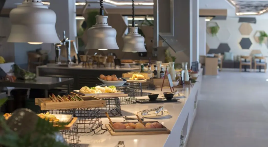 Restauracja i jedzenie w hotelu Mynd Adeje