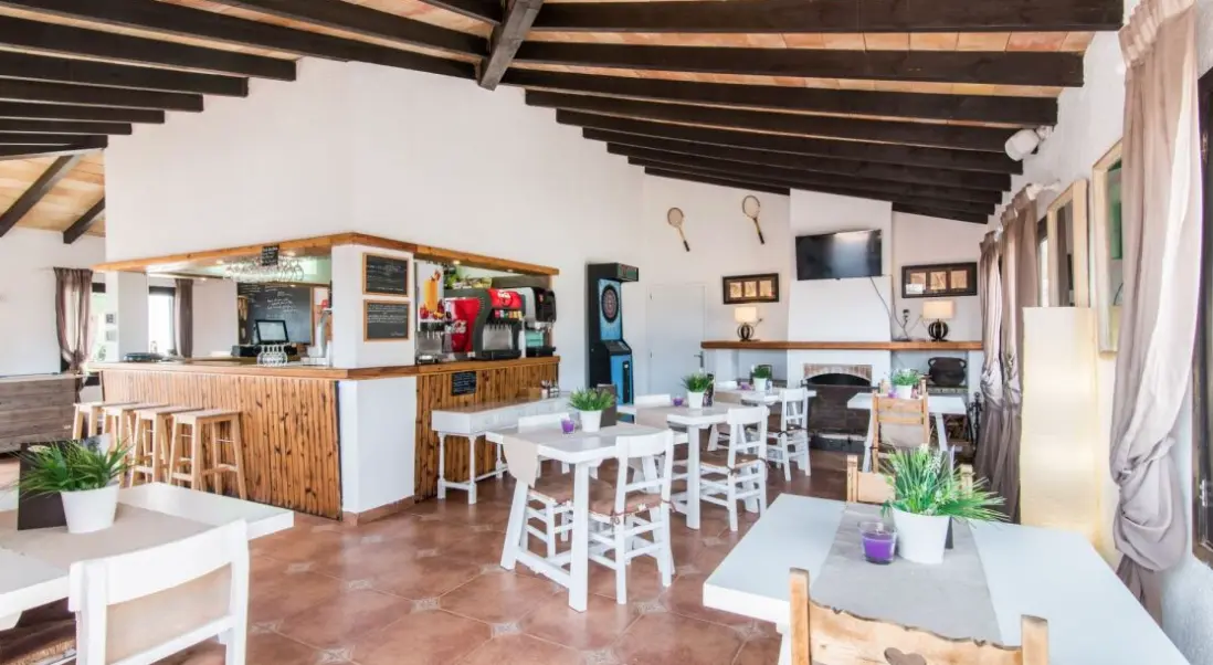 Restauracja i jedzenie w hotelu Na Taconera Sport & Relax