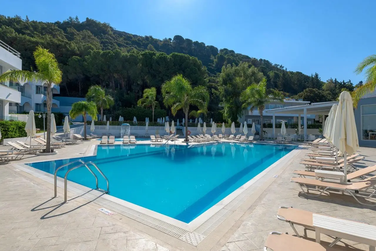 Basen w hotelu Oceanis Park