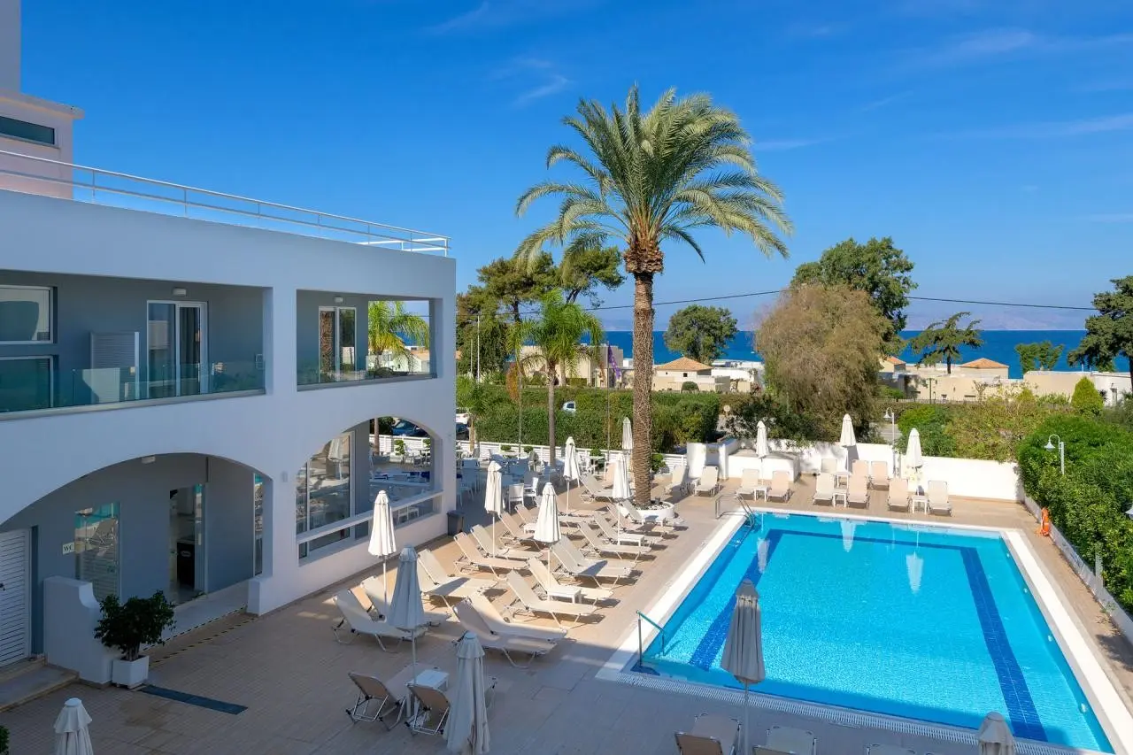Basen w hotelu Oceanis Park