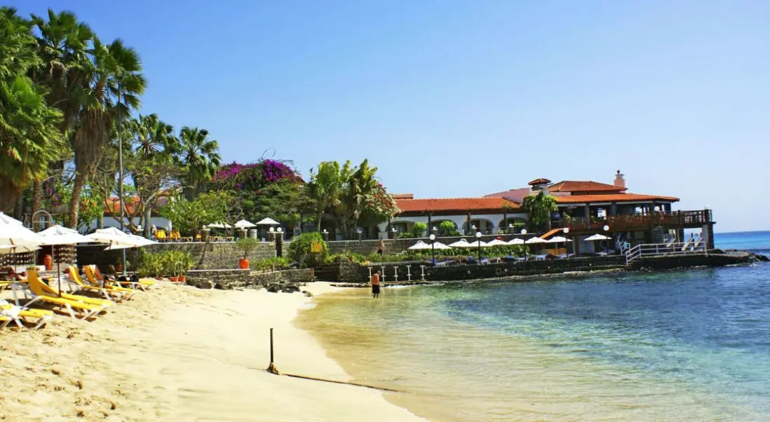Plaża przy hotelu Odjo dAgua