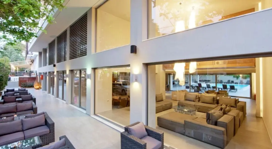 Lobby hotelu Oktober Downtown Boutique Hotel