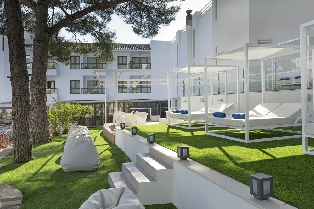 Ona Palmira Paguera — ONA PALMIRA PAGUERA