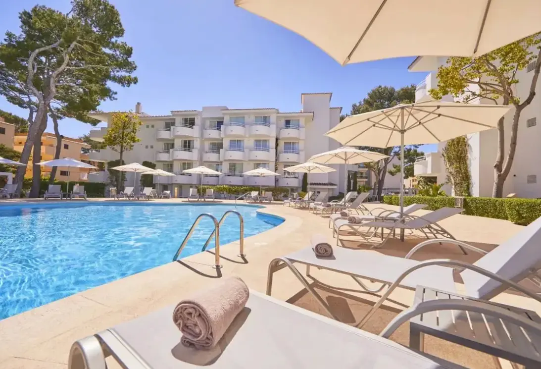 Basen w hotelu Prinsotel La Pineda