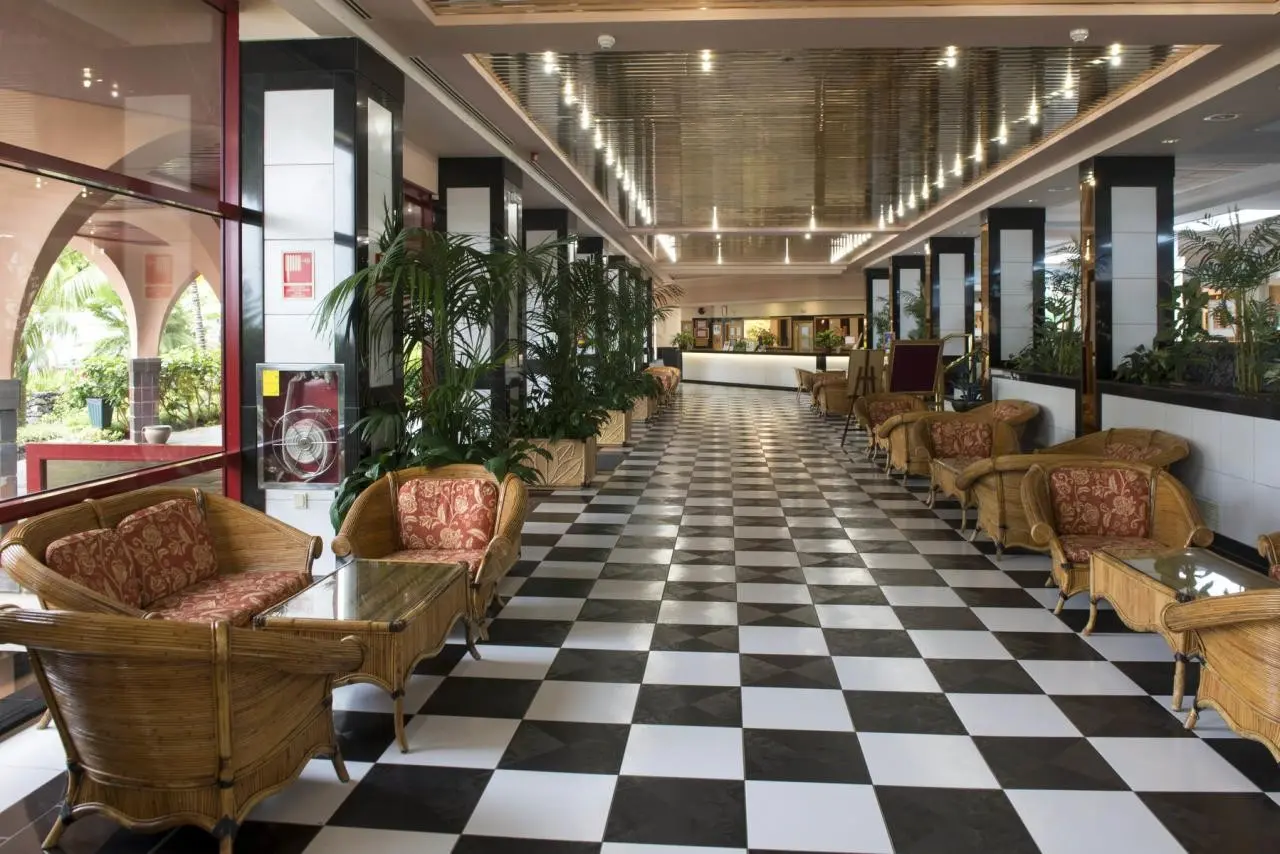 Puerto Palace — PUERTO PALACE