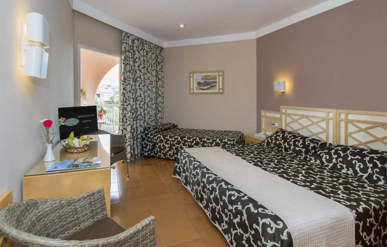 Puerto Palace — PUERTO PALACE