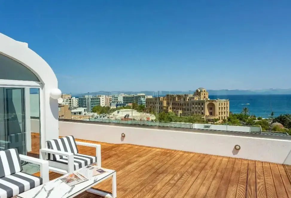 Widok z hotelu Rhodos Horizon City
