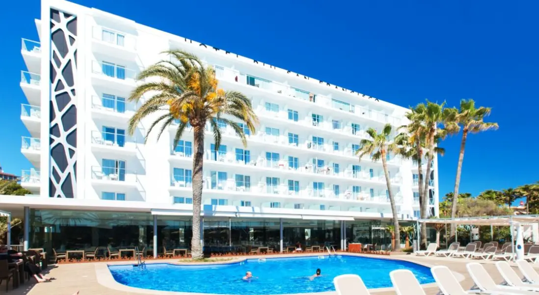 Basen w hotelu Riu San Francisco