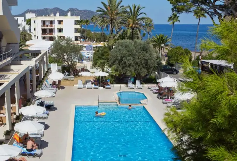 Basen w hotelu Sabina Playa